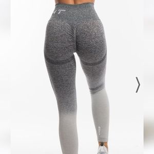 Arise ombre scrunch leggings
